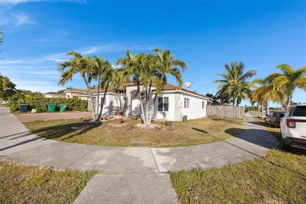 Elise Estates, 25265 SW 133rd Ave, Princeton, Florida 33032, image 3