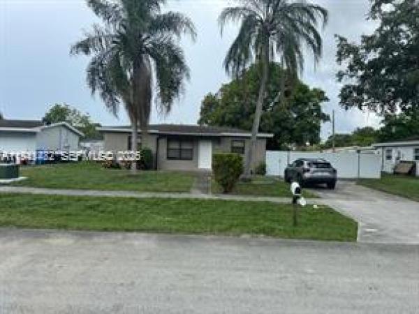 Lake Forest, 4620 SW 31st Dr, West Park, Florida 33023, image 1
