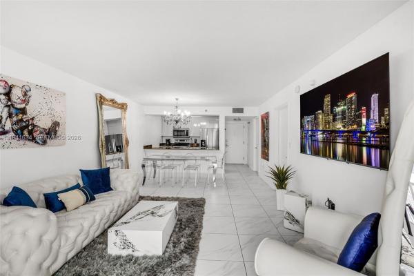 The Club At Brickell Bay, 1200 Brickell Bay Dr #2807, Miami, Florida 33131, image 2