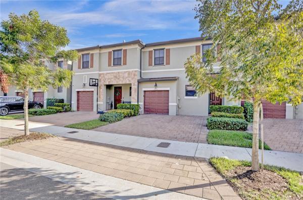 Aquabella, 10025 W 32nd Ln, Hialeah, Florida 33018, image 2