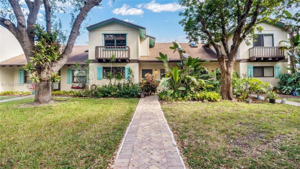 Country Squire, 183 NE 6th Ct, Dania Beach, Florida 33004, image 1