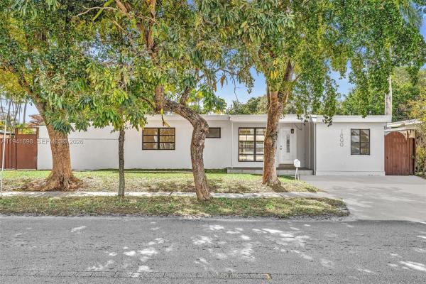 Sherwood Forest, 1600 SW 9th St, Fort Lauderdale, Florida 33312, image 1