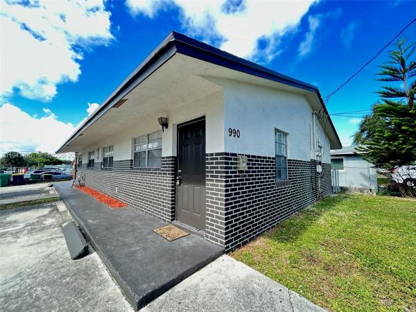 College, 990 Phippen Waiters Rd #1-2, Dania Beach, Florida 33004, image 1