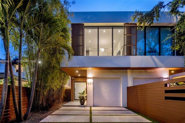 3222 Matilda St, Miami, Florida 33133, image 1