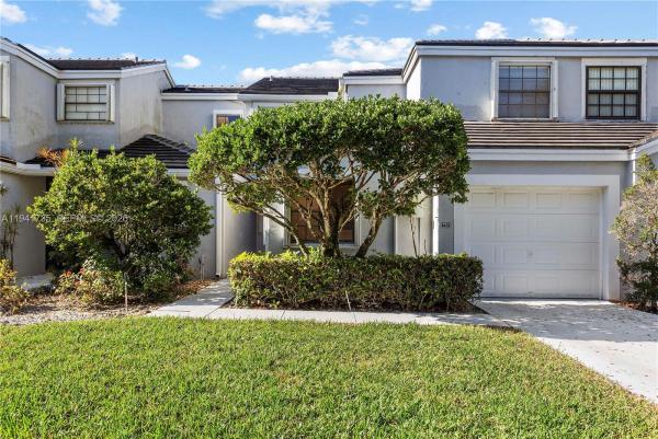 Waterford Isle At Woodmont, 8431 NW 78th Ct, Tamarac, Florida 33321, image 2