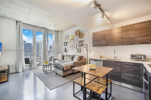 Centro, 151 SE 1st St #2109, Miami, Florida 33131, image 1