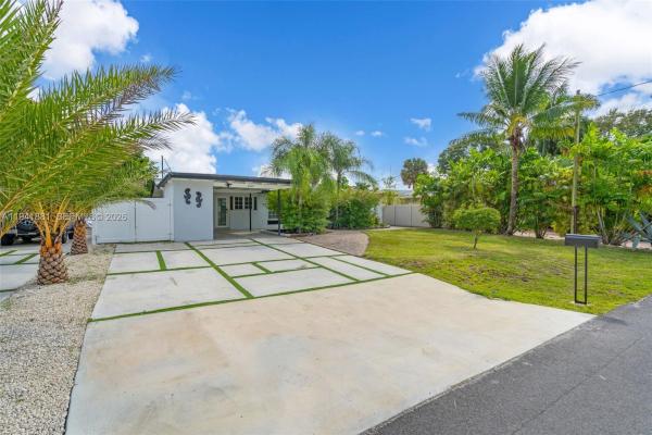 Lauderdale Isles, 2430 Key Largo Ln, Fort Lauderdale, Florida 33312, image 2