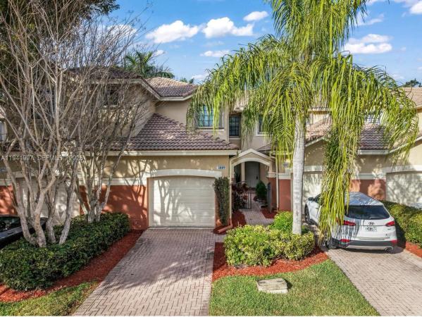 Courtyard At The Grove, 3889 Tree Top Dr, Weston, Florida 33332, image 1