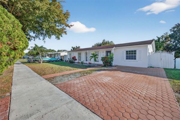 Fairway Estates, 11000 SW 156th St, Kendall, Florida 33157, image 2