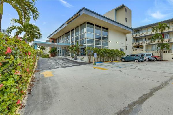 Monaco Yacht Club, 6484 Indian Creek Dr #125, Miami Beach, Florida 33141, image 1
