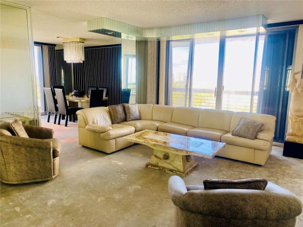 Mystic Pointe Tower 500, 3530 Mystic Pointe Dr #1606, Aventura, Florida 33180, image 3