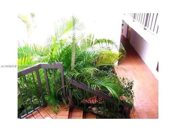 Bleau Fontaine, 9421 Fontainebleau Blvd #204-35, Fountainebleau, Florida 33172, image 2