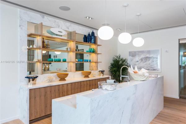 Tiffany House, 401 N Birch Rd #701, Fort Lauderdale, Florida 33304, image 1