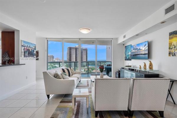 The Parc At Turnberry Isle, 19400 Turnberry Way #1131, Aventura, Florida 33180, image 3