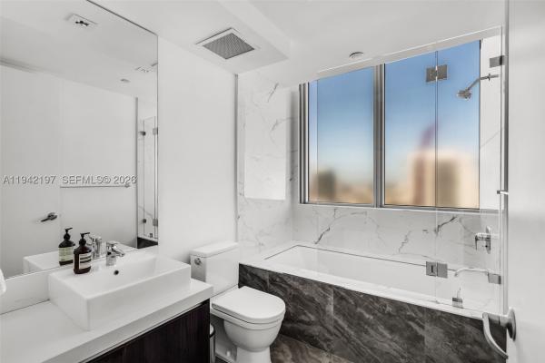 Marquis Residences, 1100 Biscayne Blvd #2907, Miami, Florida 33132, image 3