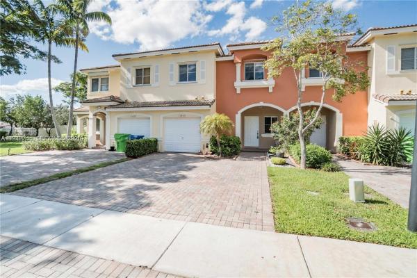 Entrada At Sunrise Townhomes, 11425 NW 34th Pl, Sunrise, Florida 33323, image 2