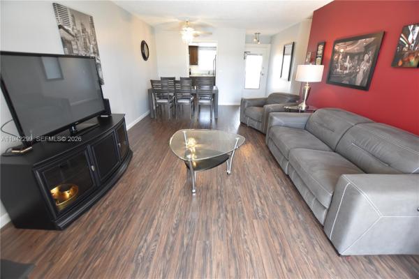 Crosley At Cresthaven Villas, 2852 Crosley Dr W #G, West Palm Beach, Florida 33415, image 3