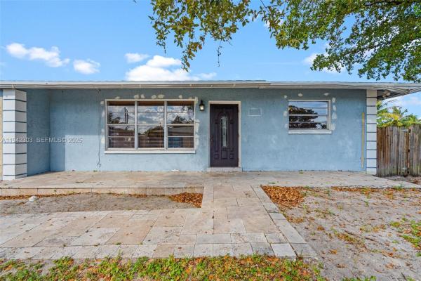 Kendall Green, 131 NW 19th St, Pompano Beach, Florida 33060, image 2
