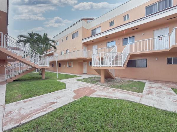 The Seasons Villas & Townhomes, 14911 SW 80th St #221, Kendall, Florida 33193, image 3