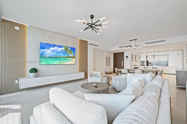 300 S Biscayne Blvd Way #403, Miami, Florida 33131, image 1