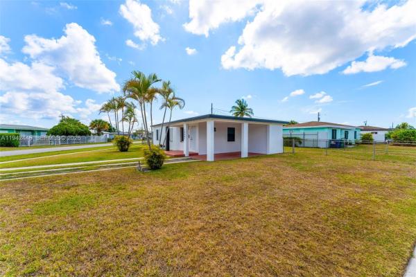 Richmond Heights Residential, 14401 Pierce St, Richmond Heights, Florida 33176, image 2
