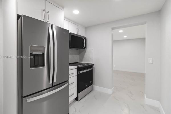 Southgate Villas, 7144 Southgate Blvd, Tamarac, Florida 33321, image 2