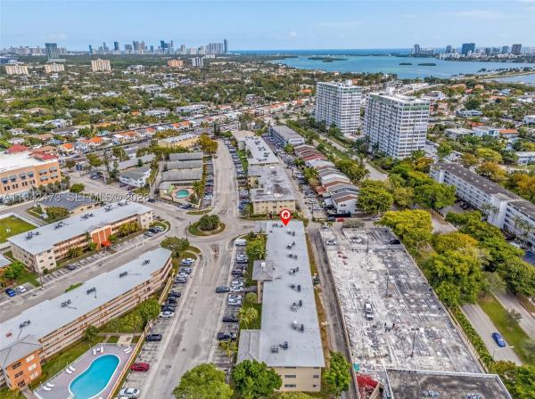 Sutton House, 11840 NE 19th Dr #9, North Miami, Florida 33181, image 2