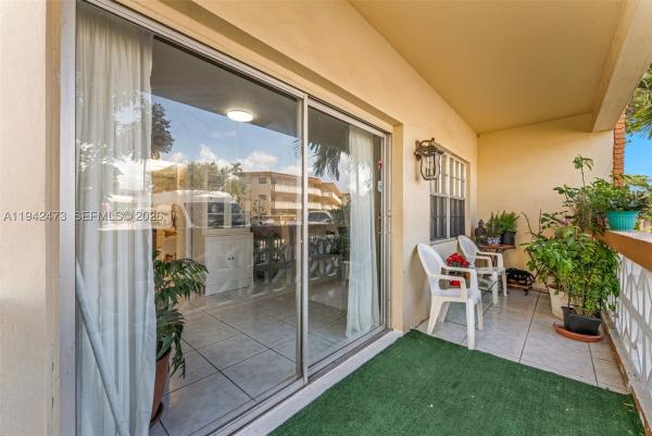 Sutton House, 11840 NE 19th Dr #9, North Miami, Florida 33181, image 3