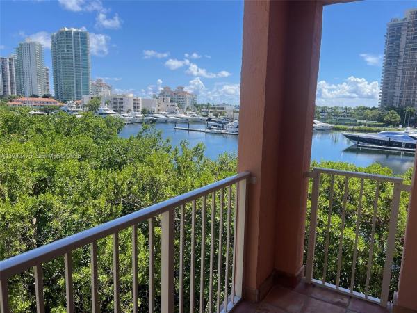 The Yacht Club At Aventura, 19701 E Country Club Dr #5408, Aventura, Florida 33180, image 1