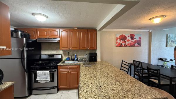Villas Of Pinecrest, 6703 N Kendall Dr #409, Pinecrest, Florida 33156, image 1
