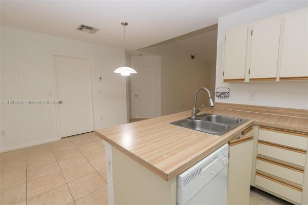 La Hacienda Country Club Of Miami, 18328 NW 68th Ave #P, Hialeah, Florida 33015, image 1