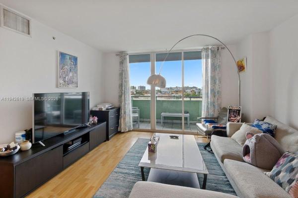 Yacht Club At Portofino, 90 Alton Rd #807, Miami Beach, Florida 33139, image 1