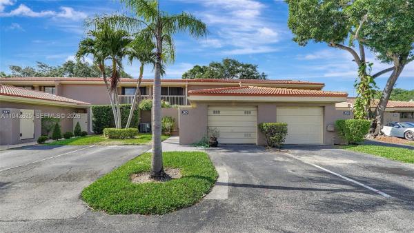 The Townhouses Of Emerald Hills, 205 Dunwoody Ln #17-85, Hollywood, Florida 33021, image 1