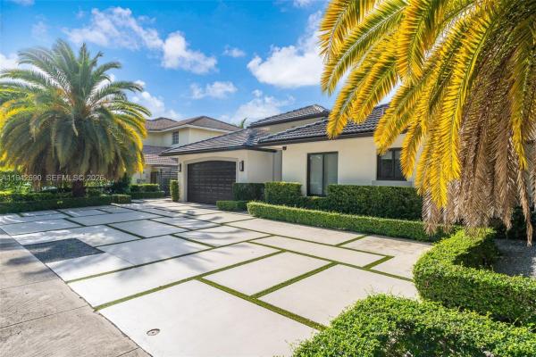 Garden Hills, 15818 SW 97th Ter, The Hammocks, Florida 33196, image 3