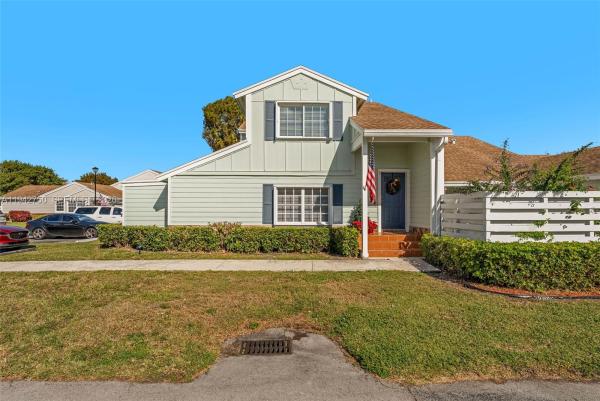 Village Homes At Country Walk, 13778 SW 147th Cir Ln #3-16, Kendall West, Florida 33186, image 3