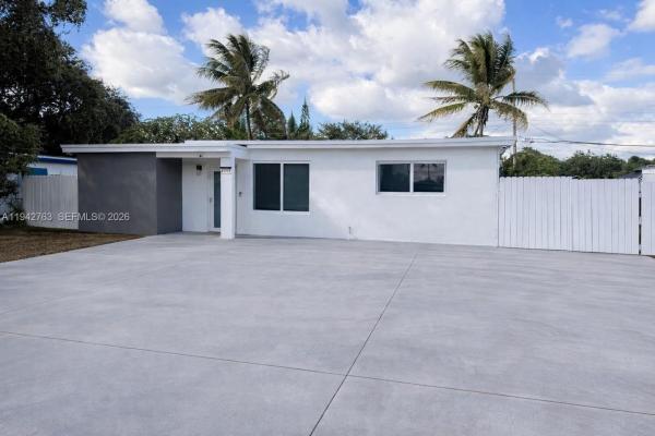 Hollywood Suburbs, 6305 Hayes St, Hollywood, Florida 33024, image 1