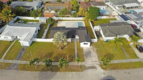 Fairway Lake South, 16232 SW 107th Ct, Palmetto Estates, Florida 33157, image 2