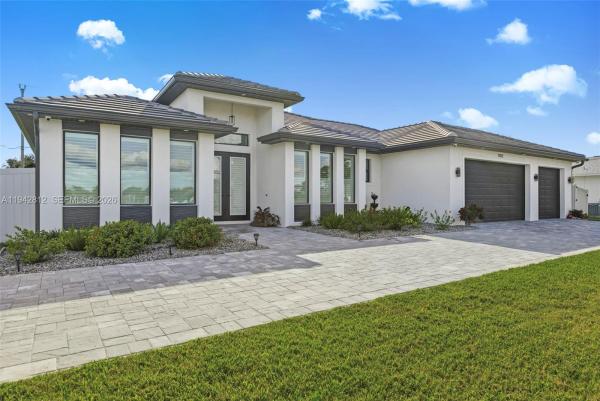 1102 Mohawk Pkwy, Cape Coral, Florida 33914, image 1