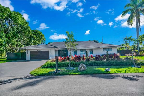 Knowles Estates, 12751 SW 92nd Ct, Kendall, Florida 33176, image 1