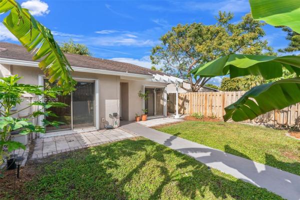 The Lakes, 5149 E Lakes Dr, Deerfield Beach, Florida 33064, image 2