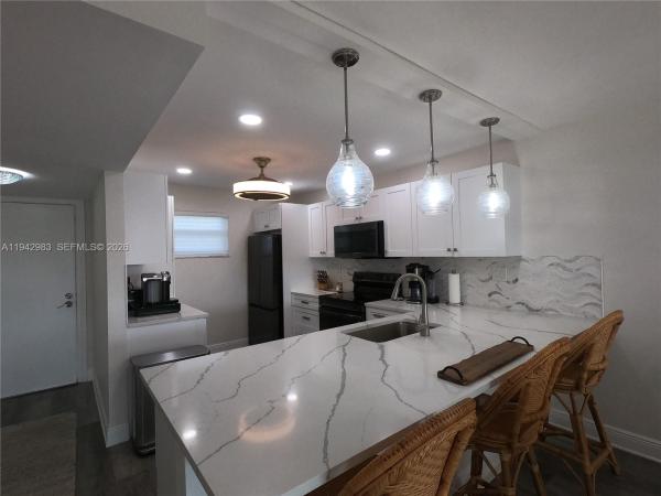 18th Hole At Inverrary, 3930 Inverrary Blvd #604-D, Lauderhill, Florida 33319, image 1