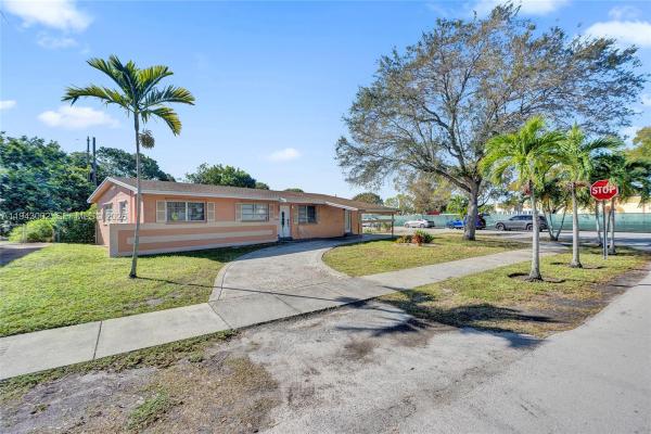 Norwood, 1450 NW 198th St, Miami Gardens, Florida 33169, image 1