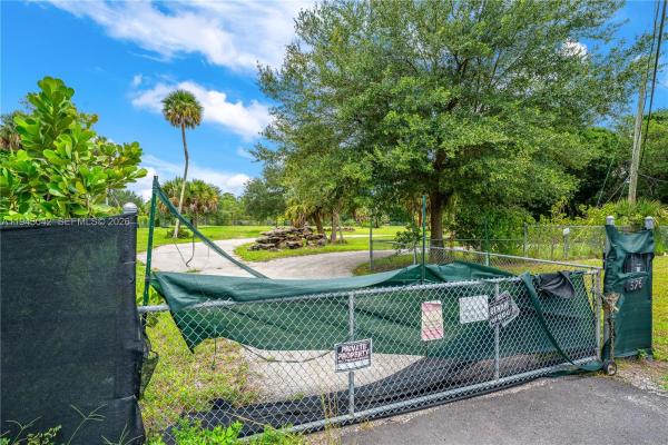 Palm Beach Farms, 576 Marshall Rd, West Palm Beach, Florida 33413, image 1