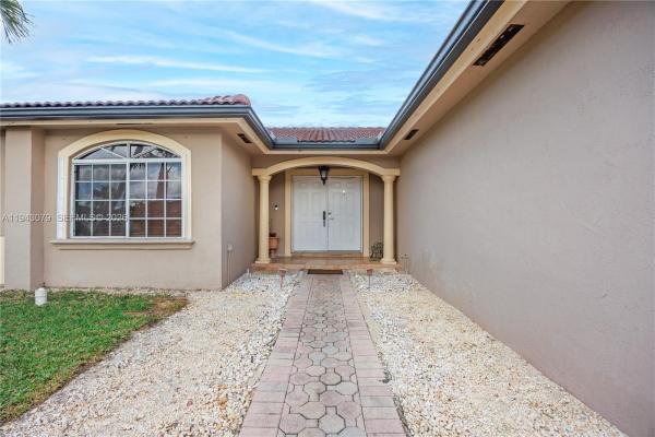 Kessler Grove, 15330 SW 170th Ter, Richmond West, Florida 33187, image 2