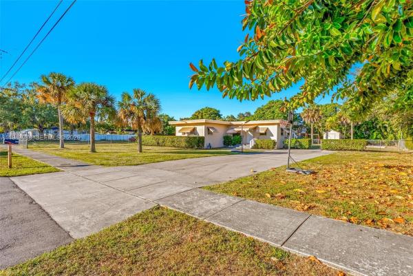 Happy Farms Acres, 3230 SW 98th Ave, University Park, Florida 33165, image 3