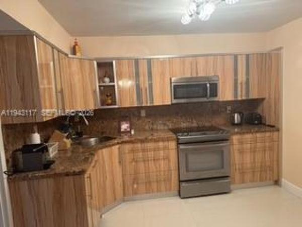 Winston Towers 400, 231 174th St #2308, Sunny Isles Beach, Florida 33160, image 3