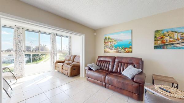 Oriole Golf & Tennis Club 1, 7877 Golf Circle Dr #304, Margate, Florida 33063, image 3