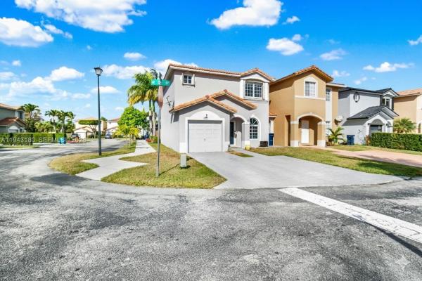 Monaco Estates At Kendall, 16275 SW 97th St, The Hammocks, Florida 33196, image 3