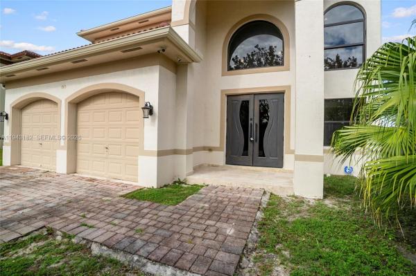 California Club Estates, 865 NE 208th Ter, Ives Estates, Florida 33179, image 3