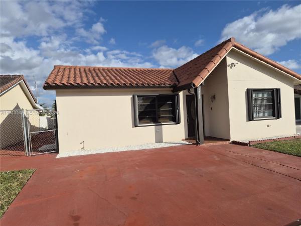 1453 SW 137th Pl, Unincorporated Dade County, Florida 33184, image 1